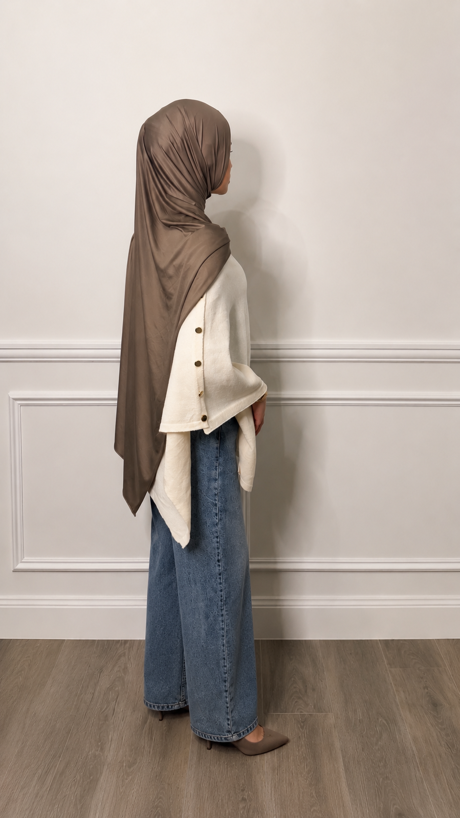 Qamar Asymmetrical Poncho